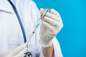 Insumos para Vacinas: A luta do Brasil para evitar falta de vacinas