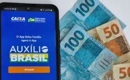 Auxílio Brasil