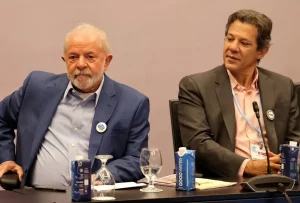 Lula e Fernando Haddad discutem sobre o programa Desenrola Brasil